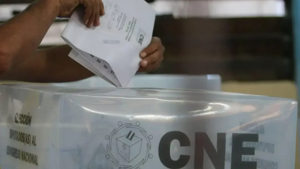 ¿A qué hora cierran los centros de votación este 30 de noviembre en Honduras?