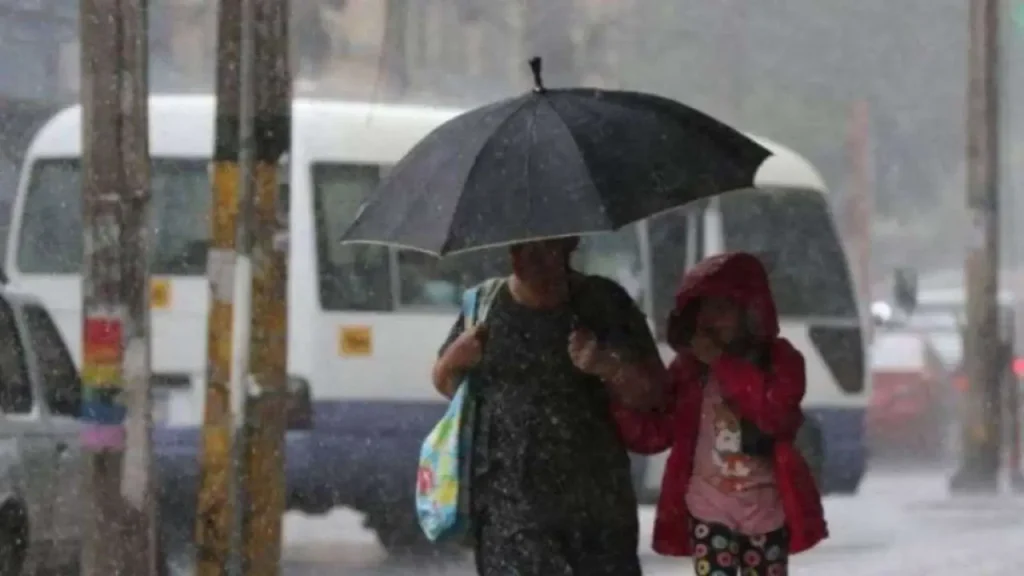 ¡Atención! Pronostican tarde lluviosa por ingreso de vaguada en Honduras