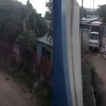 VIDEO SENSIBLE: Niño se esconde en la basura y muere arrollado por camión