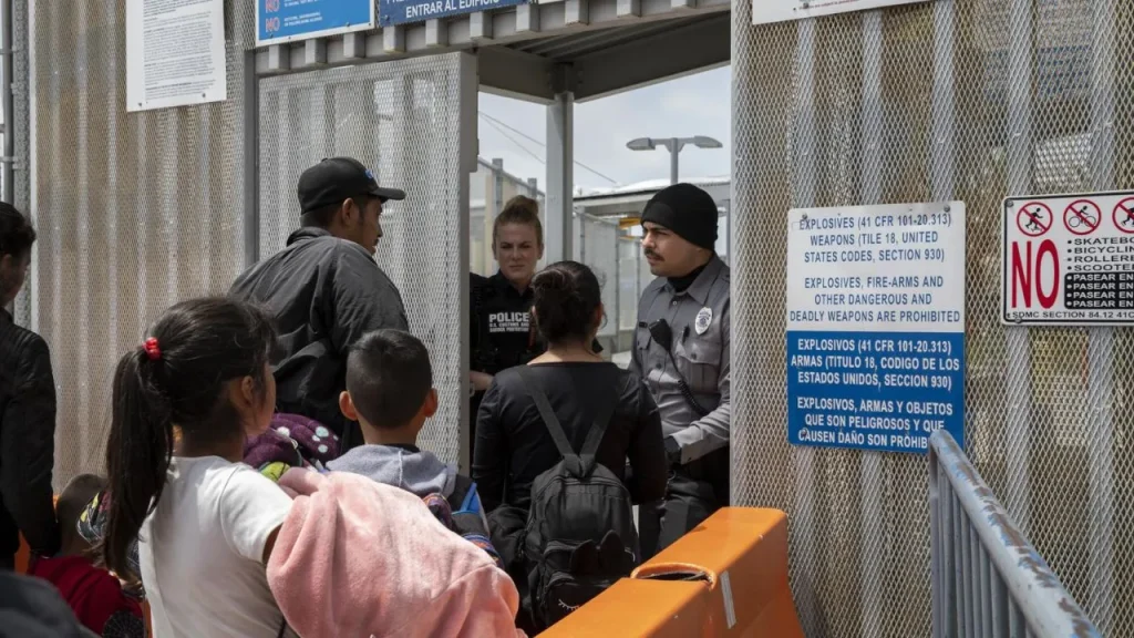 Inmigrante pidió asilo en EE. UU. y le dijeron que podría irse a Honduras