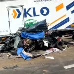 Al menos cinco miembros de una familia mueren en un choque múltiple
