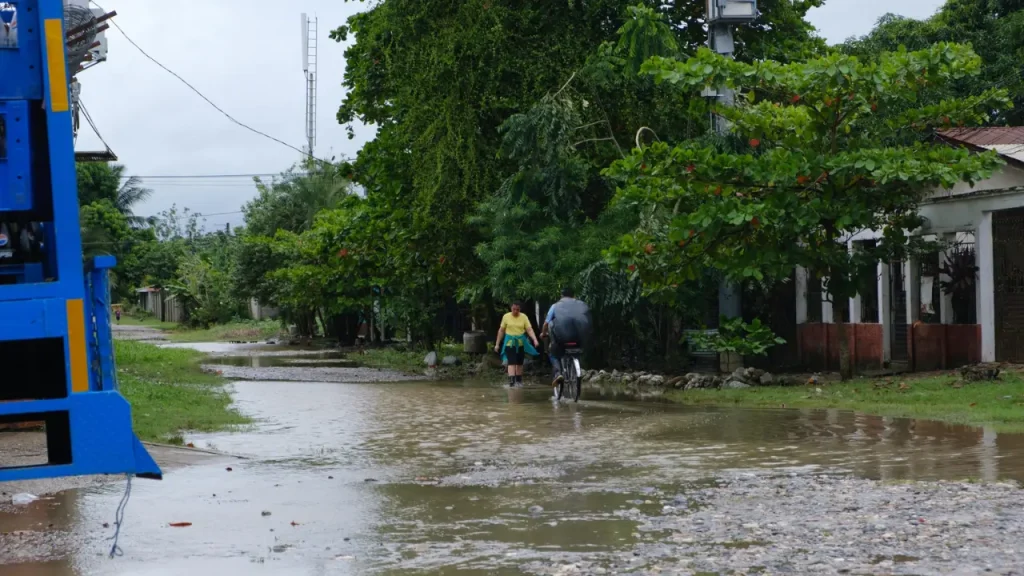Extienden alerta verde en varios departamentos del norte de Honduras por lluvias