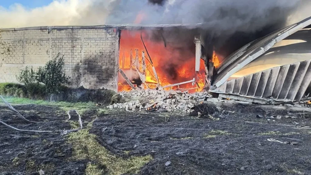 Al menos seis muertos tras la caída de una avioneta en el centro de México