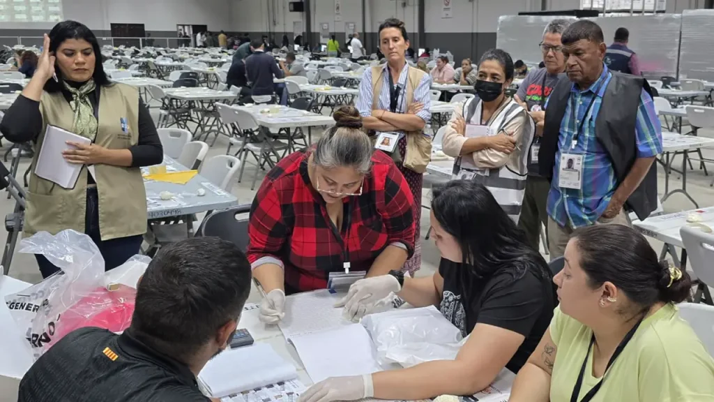 CNE aprueba por mayoría reforma al TREP y reduce actas a escrutinio especial