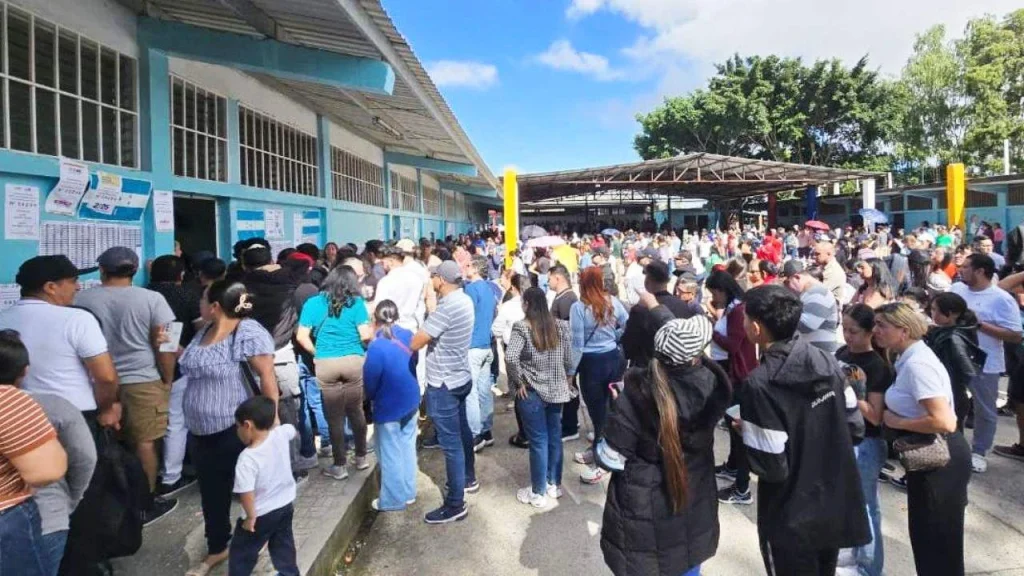 Cuando quedarse en casa no fue opción: Honduras vota en masa