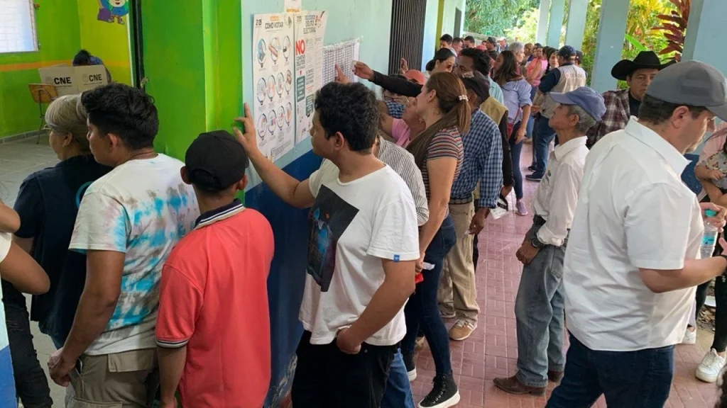 Gobierno de Trump dice que no hay “ninguna evidencia” de fraude electoral en Honduras