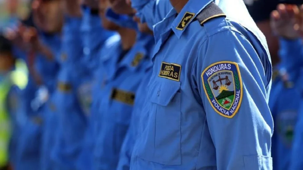 Escala básica de la Policía se declara en brazos caídos desde el 29 de diciembre