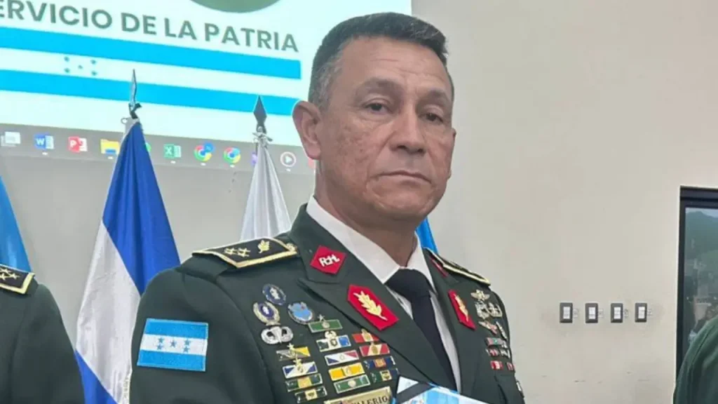 ¿Quién es el general Héctor Valerio Ardón, propuesto para dirigir las FF. AA.?