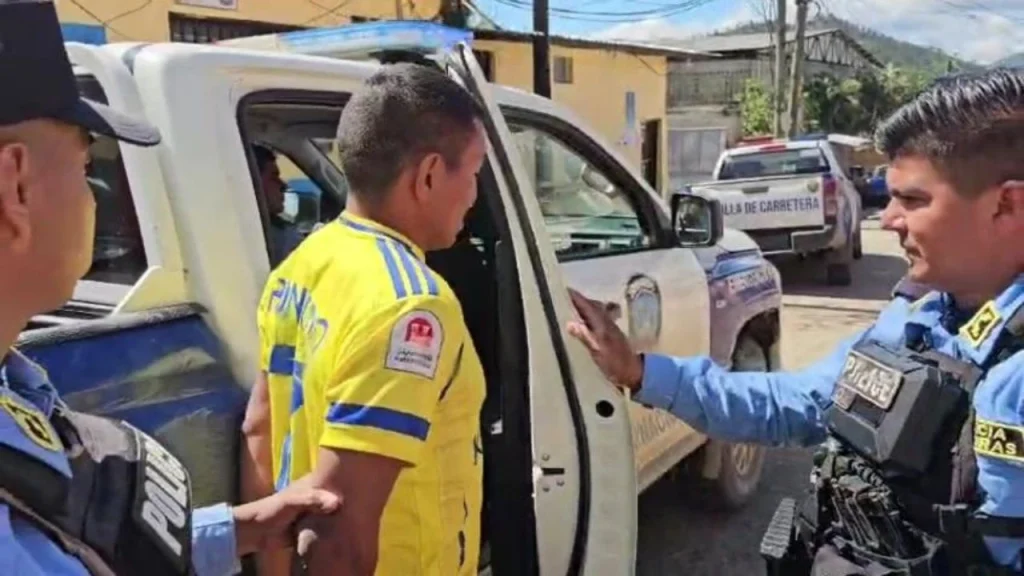 ‘Estaba nervioso’: Hombre mata a su hermano a machetazos en El Paraíso