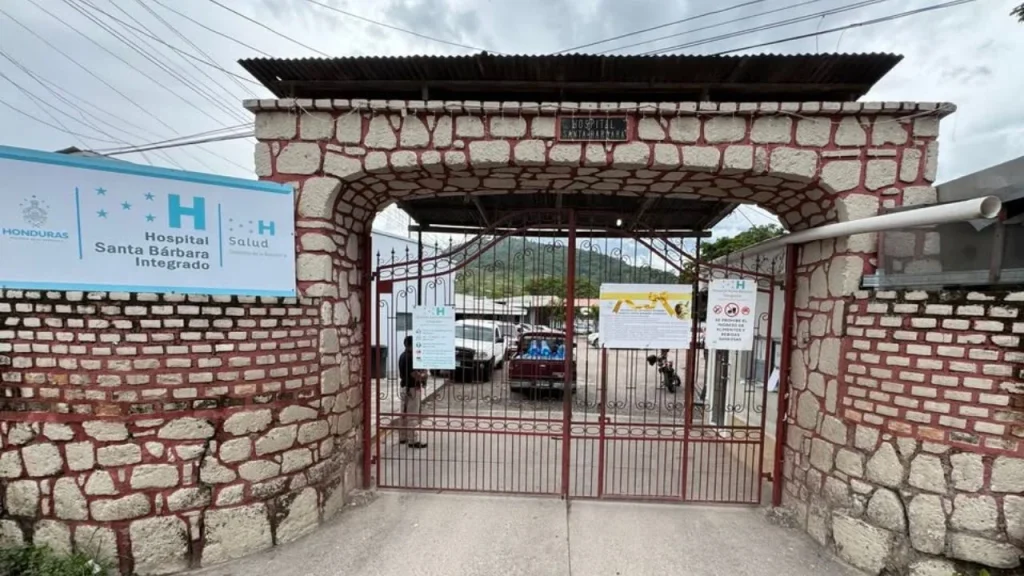 ¿Cuál es el estado del menor atacado por su padrastro en Santa Bárbara?