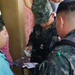 Incidencias en elecciones Honduras 2025: atrapan a joven con credencial falsa