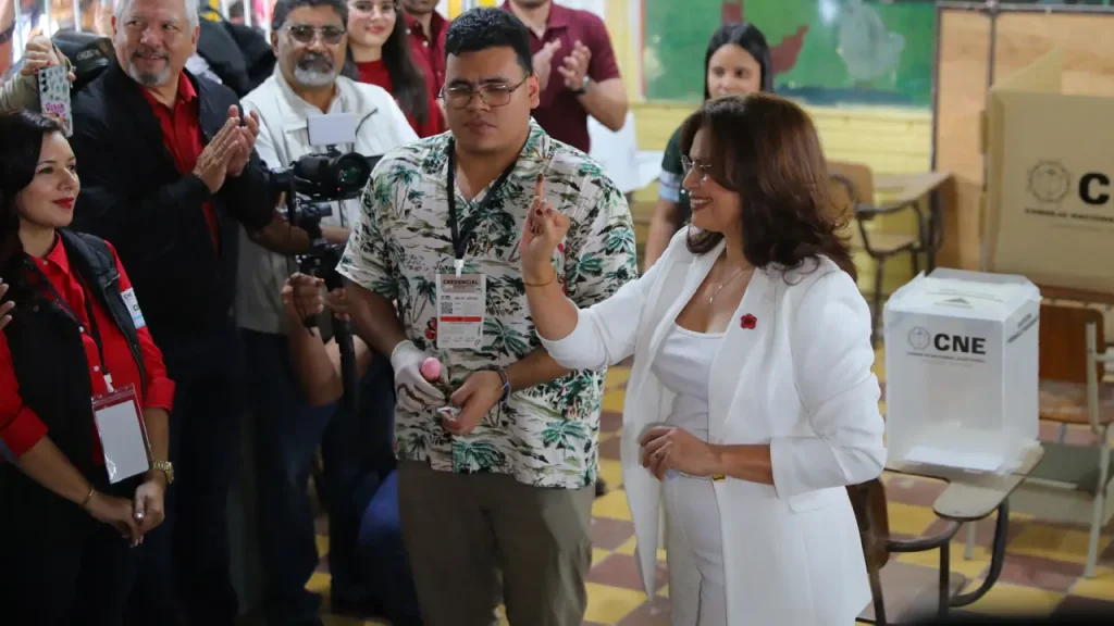 Libre ya asumió su derrota presidencial, afirma Oved López: ‘Hay mucha tristeza’