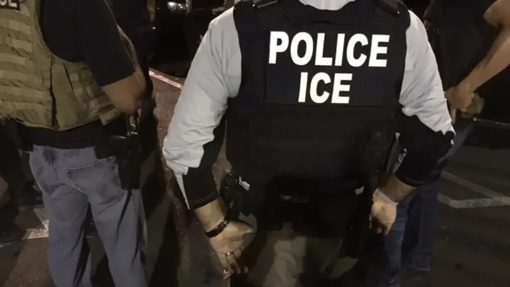 Migrante guatemalteco muere bajo custodia de ICE en Texas