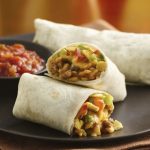 Mujer demanda a restaurante tras encontrar un presunto ratón en su burrito