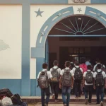 Niñez retornada: inscritos en la escuela… ¿y la reintegración?