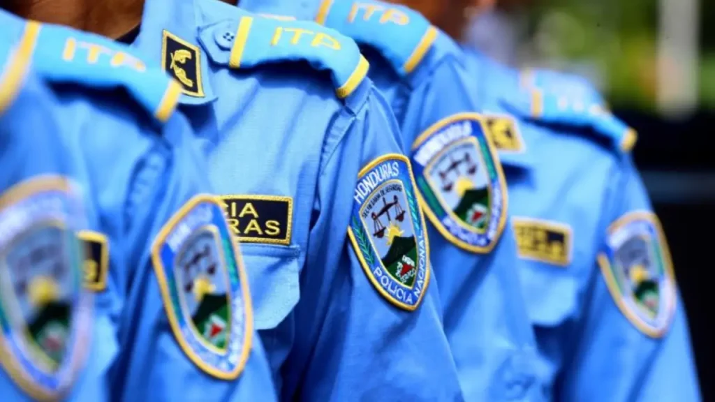 Ante amenaza de huelga, Policía dice que pagó aguinaldos; faltan bonos y salarios