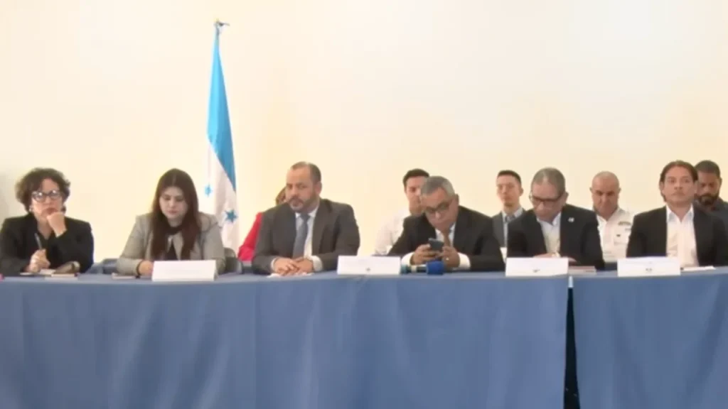 Sociedad hondureña exige transparencia y respeto a la democracia en el escrutinio