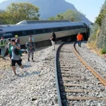 Al menos 13 muertos y 98 heridos al descarrilarse tren Interoceánico en México